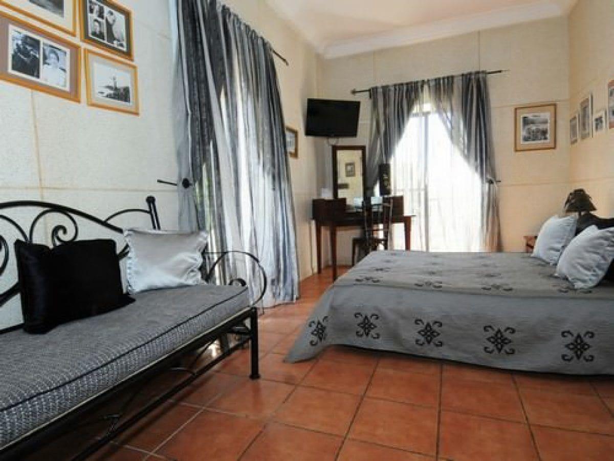 סן-לואי Hotel De La Poste מראה חיצוני תמונה