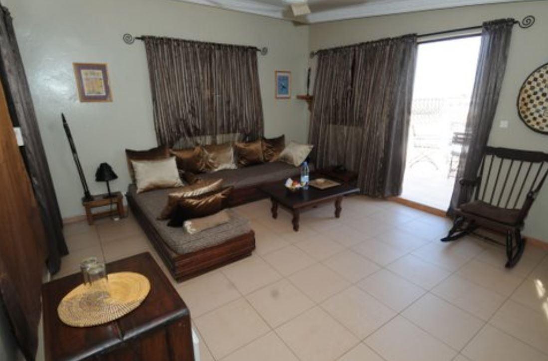 סן-לואי Hotel De La Poste מראה חיצוני תמונה